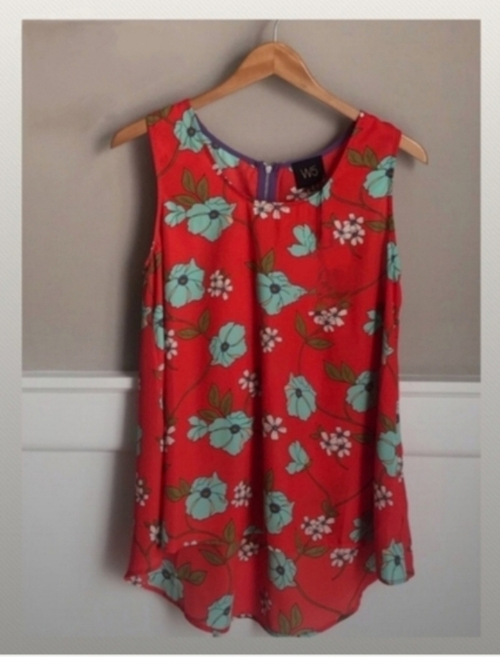 W5 Coral-Red Floral Sleeveless Cami Top Flowers Medium A-line Silhouette - Picture 4 of 10